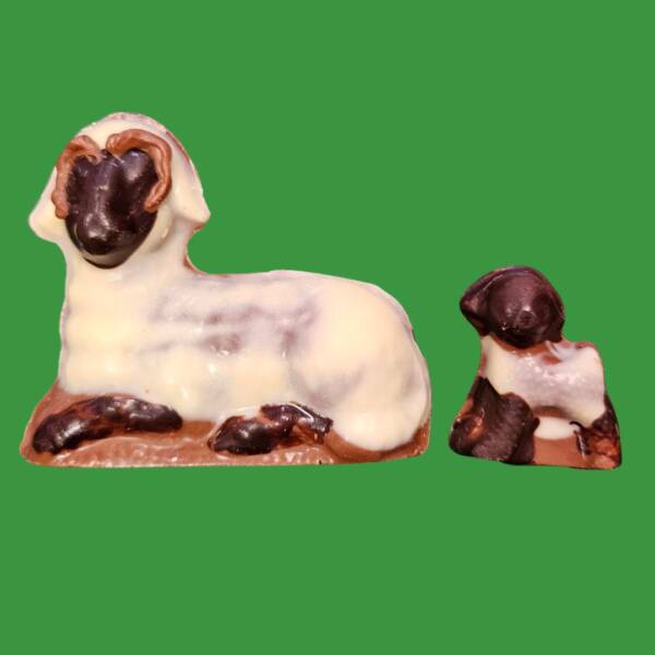 Chocolate Sheep and Lamb - Image 3